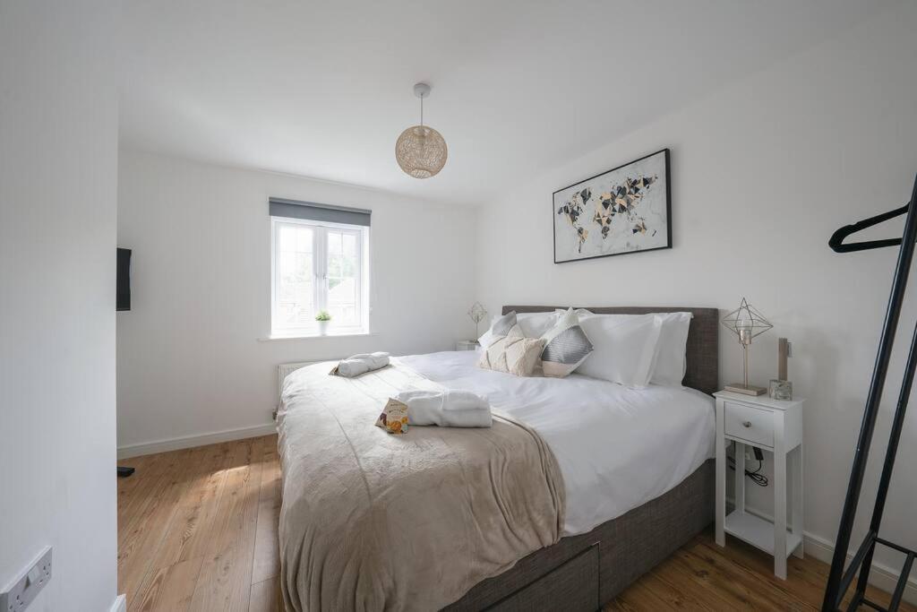 Stylish 2-Bed Home - For Company Contractor And Leisure Stays - Nec, Airport, Hs2, Contractors, Resort World Birmingham Ngoại thất bức ảnh