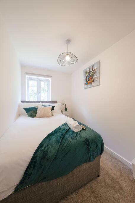 Stylish 2-Bed Home - For Company Contractor And Leisure Stays - Nec, Airport, Hs2, Contractors, Resort World Birmingham Ngoại thất bức ảnh